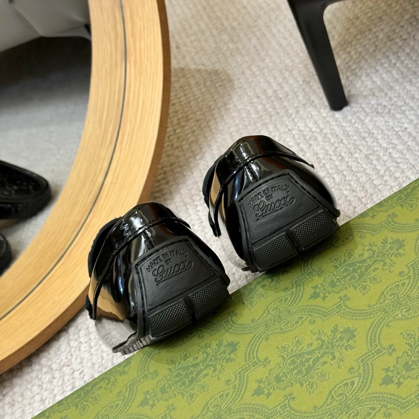 Men's shoes 💰420 (Yangli) Gucci* - the top version of Gucci classic beanie shoes! It is made of imported original cowhide and has a comfortable first layer of sheepskin lining! Original wear-resistant rubber outsole! High quality products! Size 38-46, with shoe dial, cloth bag, card
